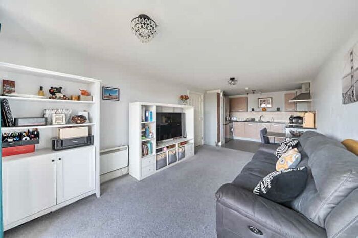 1 Bedroom Flat For Sale In Forum House, Hatfield, Hertfordshire, AL10