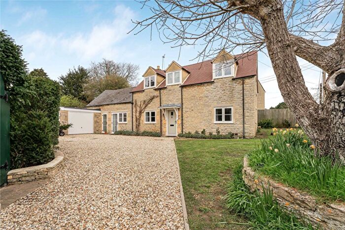 3 Bedroom Detached House For Sale In Middle Street, Islip, Oxfordshire, OX5