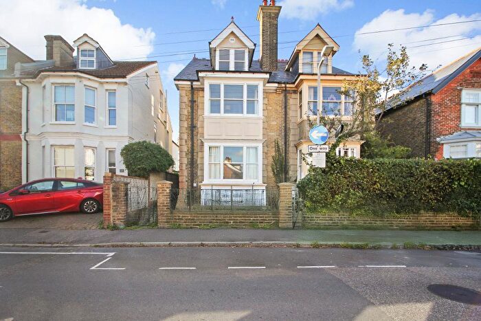 5 Bedroom Semi Detached House For Sale In Blenheim Road, Deal, Kent, CT14