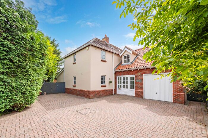 4 Bedroom Detached House For Sale In Stratford St Mary, Colchester, Suffolk, CO7