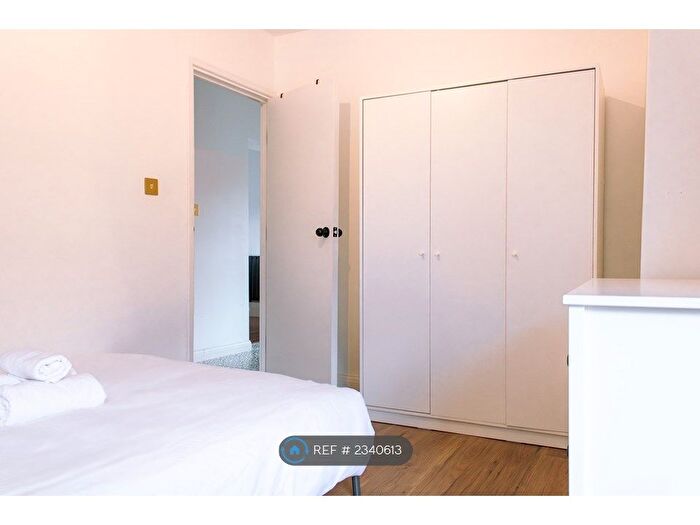 4 Bedroom Flat To Rent In Newcourt House, London, E2