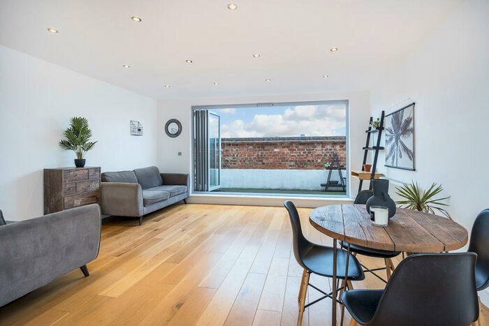 3 Bedroom Penthouse For Sale In Queens Row, Camberwell, SE17