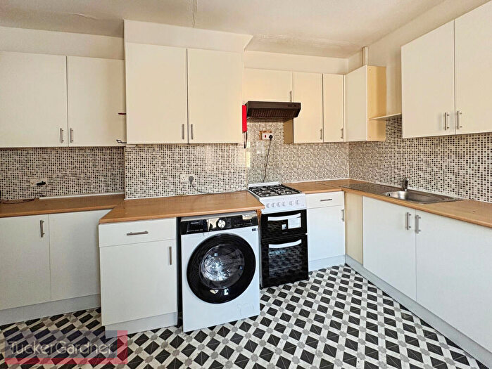 3 Bedroom Flat To Rent In Mill Road, Cambridge, CB1