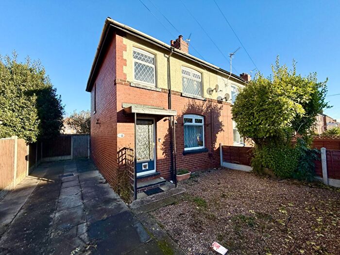 3 Bedroom End Of Terrace House To Rent In Moorhouse Avenue, Stanley, WF3