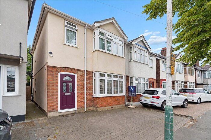 3 Bedroom Semi-Detached House For Sale In Collier Row Lane, Romford, RM5