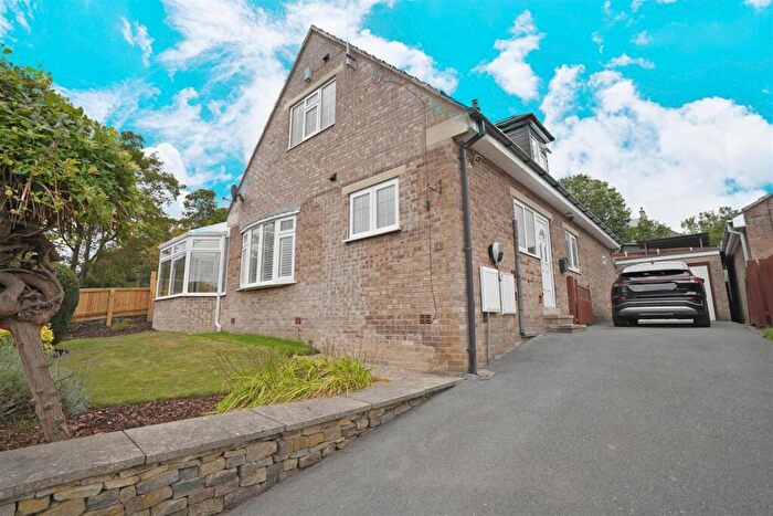 5 Bedroom Detached House For Sale In Shaw Close, Holywell Green, HX4