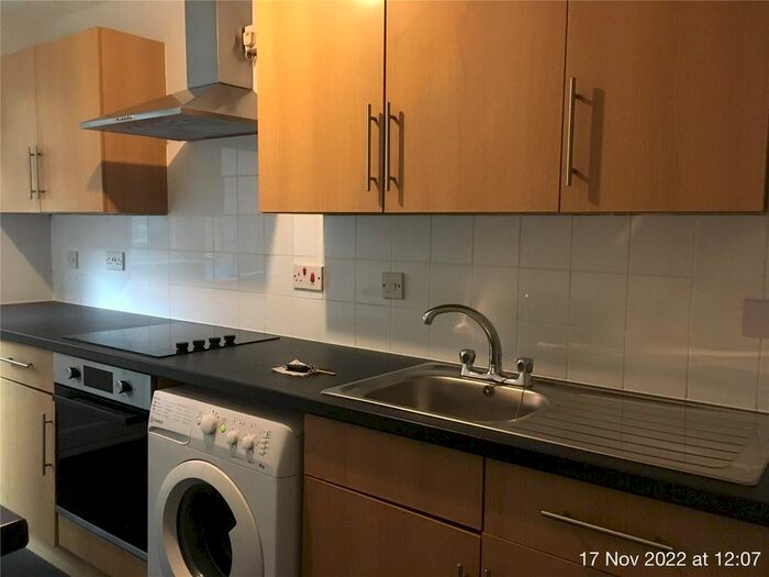 1 Bedroom Flat To Rent In Shafter Road, Dagenham, Essex, RM10