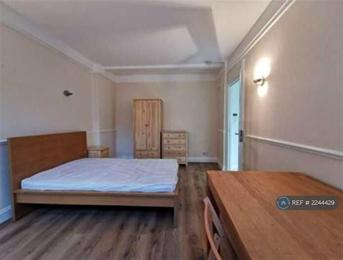 Studio To Rent In Ivor Court, London, NW1