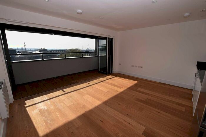 1 Bedroom Flat To Rent In Elstree Way, Borehamwood, WD6