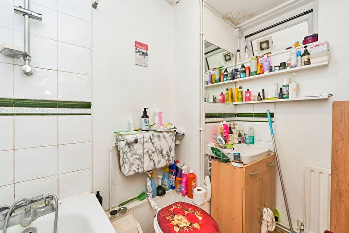 1 Bedroom Flat For Sale In King Street, London, W6