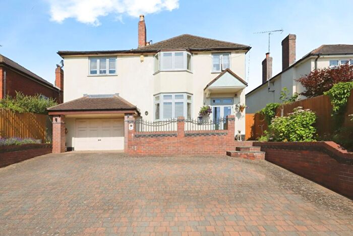 4 Bedroom Detached House For Sale In Chester Road South, Kidderminster, Worcestershire, DY10