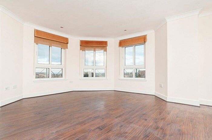 2 Bedroom Flat To Rent In L – St Clair Road, Edinburgh, EH6