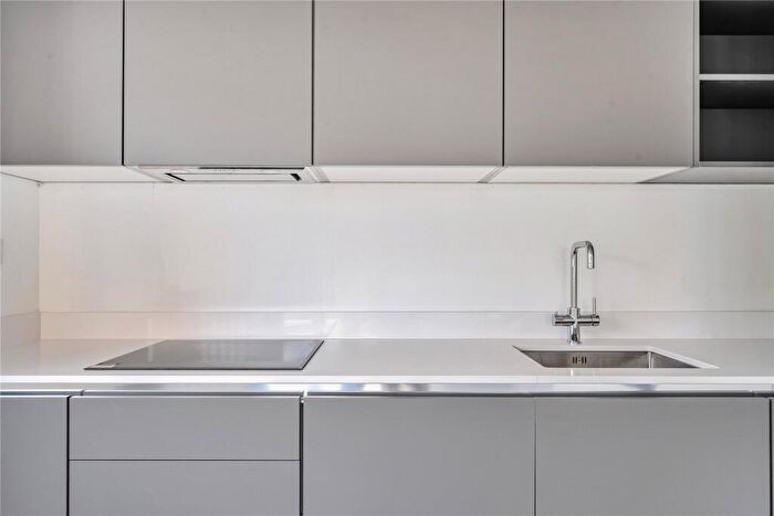 1 Bedroom Flat To Rent In Royal College Street, Camden, London, NW1