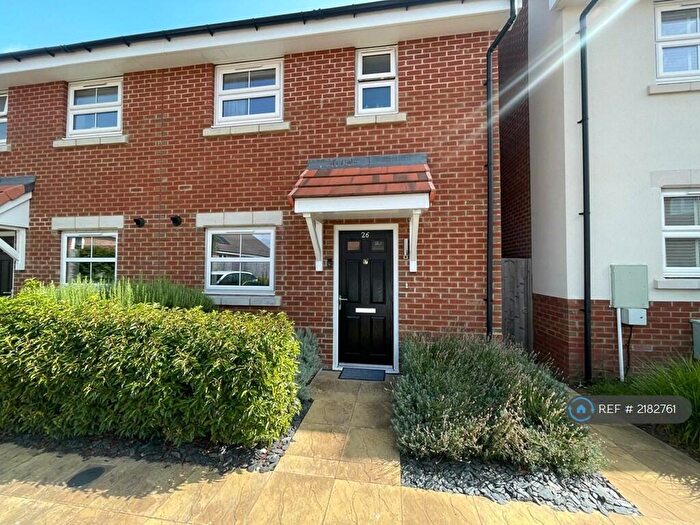 3 Bedroom Semi-Detached House To Rent In Chapman Drive, Binfield, Bracknell, RG42
