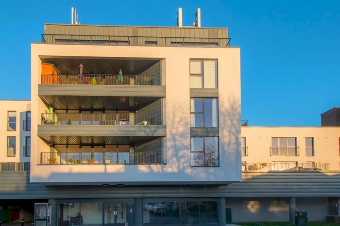 2 Bedroom Flat To Rent In Temple Street, Keynsham, Bristol BS31