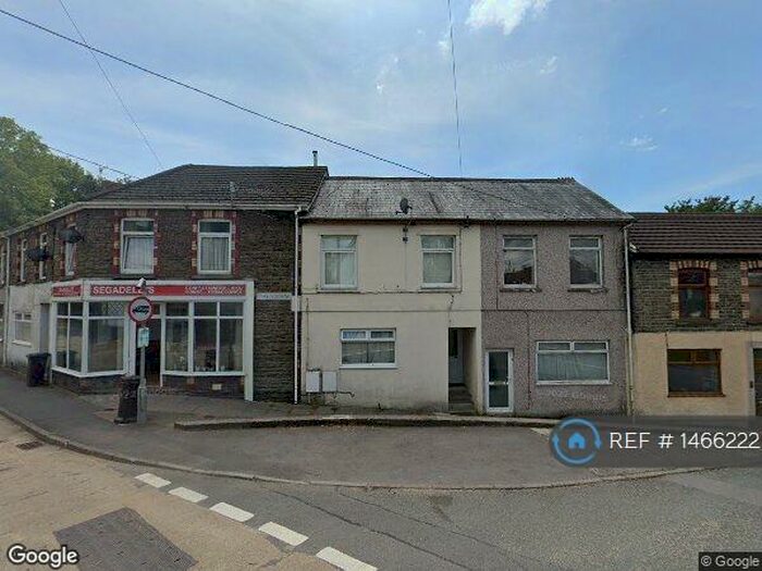 2 Bedroom Flat To Rent In The Square, Crynant, Neath, SA10