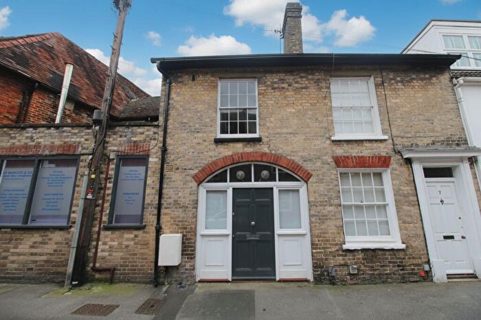 2 Bedroom Terraced House For Sale In Pennyfarthing Street, Salisbury, SP1