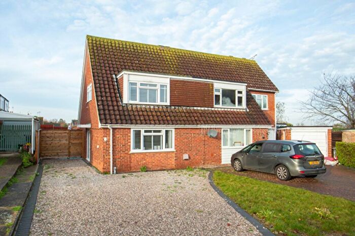 3 Bedroom Semi Detached House For Sale In Shearwater Avenue, Whitstable, Kent, CT5