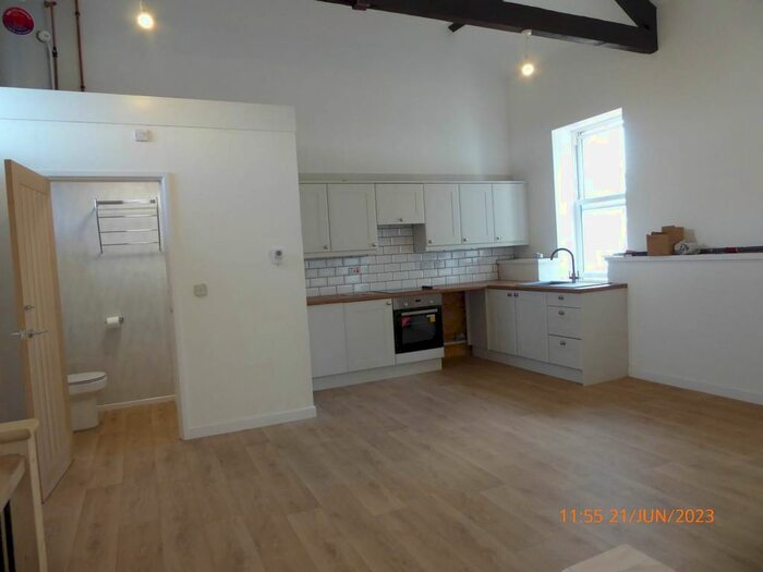 2 Bedroom Flat To Rent In Guildhall Square, Carmarthen, SA31