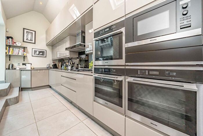 5 Bedroom Detached House To Rent In Queen Annes Grove, Chiswick, W4