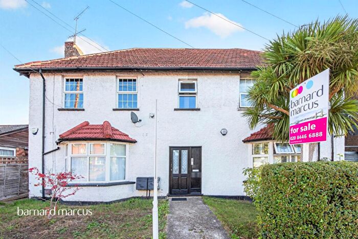 3 Bedroom Flat For Sale In Chesterfield Road, Barnet, EN5
