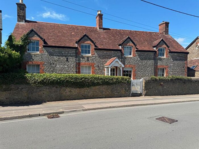 5 Bedroom Detached House For Sale In Station Road, Stalbridge, DT10