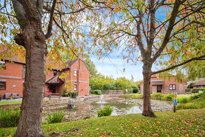 2 Bedroom Flat For Sale In Farm View Drive, Chineham, Basingstoke, RG24