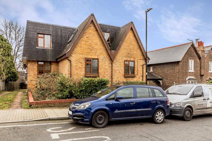 2 Bedroom Flat To Rent In Sunnyhill Road, London, SW16