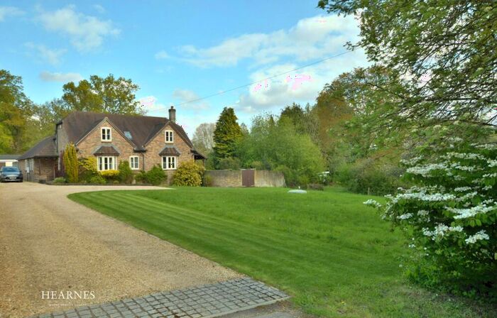 5 Bedroom Detached House For Sale In Stapehill Road Wimborne, Dorset, BH21