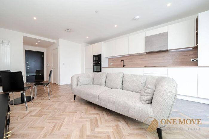 2 Bedroom Flat To Rent In Makers Yard, Skyline Apartments, E3