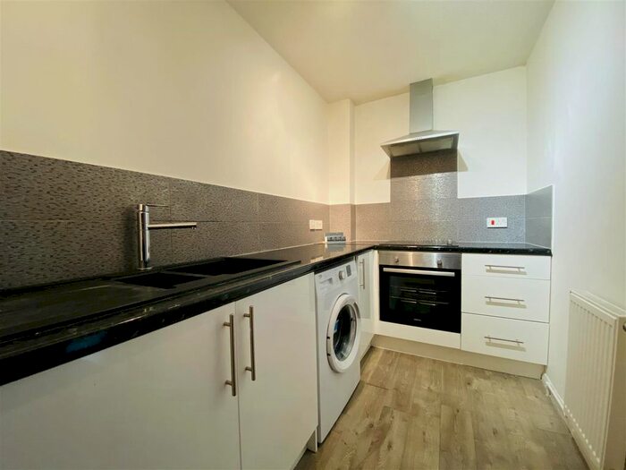 1 Bedroom Flat To Rent In Howard Road, London, SE25