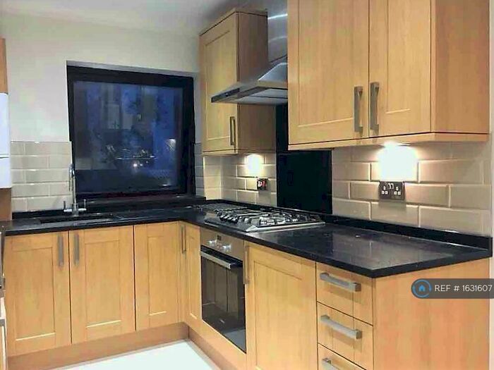 2 Bedroom Flat To Rent In Kings Road, Reading, RG1