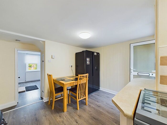 2 Bedroom Cottage For Sale In Hope Terrace, Whitby, YO21