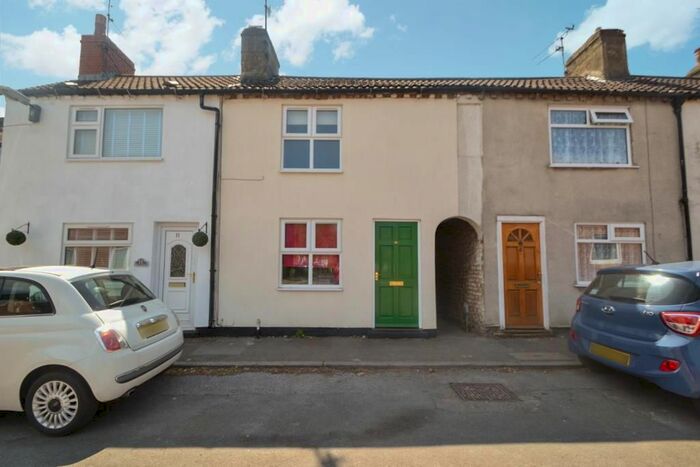 2 Bedroom Cottage To Rent In Pryme Street, Anlaby, Hull, HU10