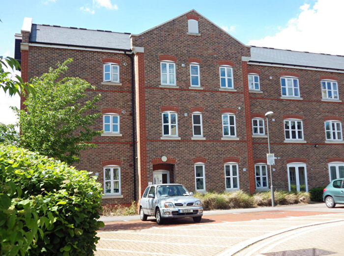 2 Bedroom Apartment To Rent In Summers House, Aylesbury, Buckinghamshire, HP21