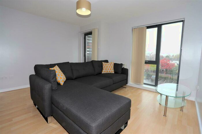 2 Bedroom Apartment To Rent In Quay, Salford, M5