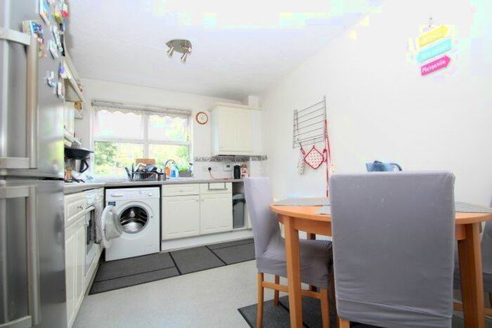 1 Bedroom Flat To Rent In Charles Street, Croydon, CR0