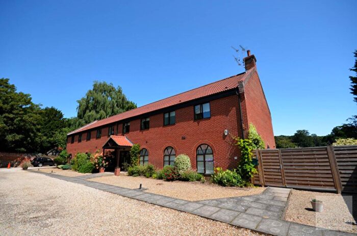 2 Bedroom Apartment To Rent In Wroxham Road, Norwich, NR12