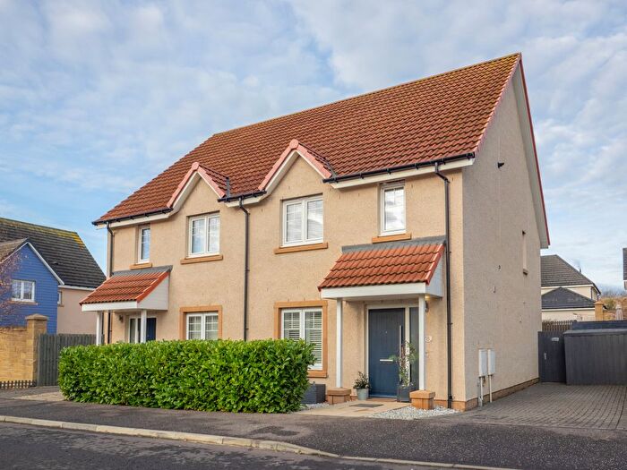 3 Bedroom Semi-Detached House For Sale In Phillips Avenue, Haddington, EH41