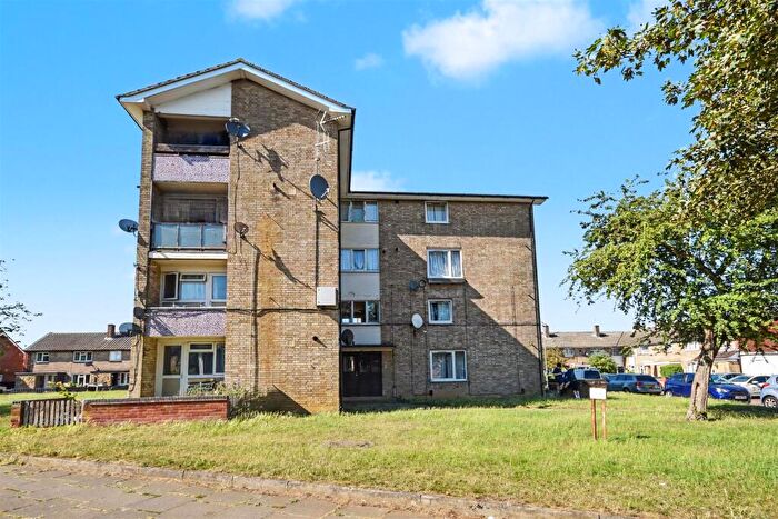 2 Bedroom Maisonette To Rent In Thoresby Court, Corby, NN18