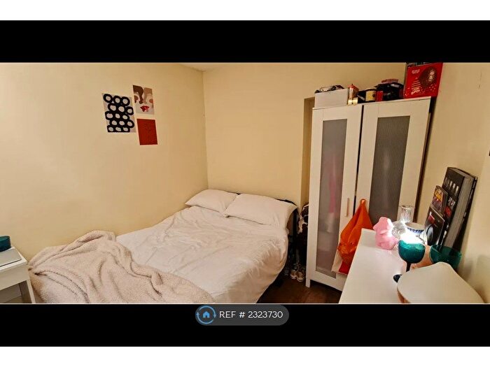 3 Bedroom Flat To Rent In St. Mary Road, London, E17