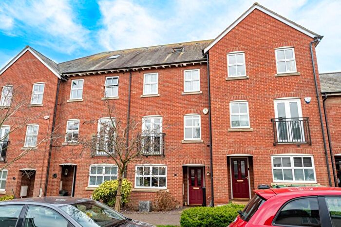 4 Bedroom Town House For Sale In Worrin Road, Flitch Green, Dunmow, Essex, CM6