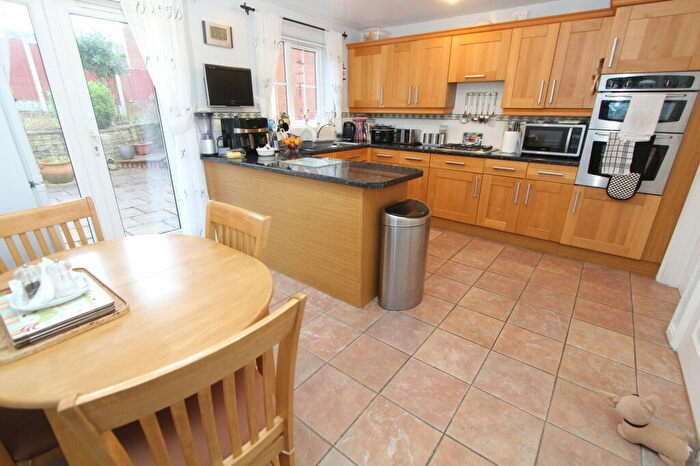 4 Bedroom Detached House For Sale In View Point, Tividale, Oldbury., B69