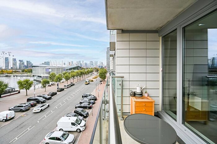 2 Bedroom Flat For Sale In Western Gateway, Docklands, London, E16