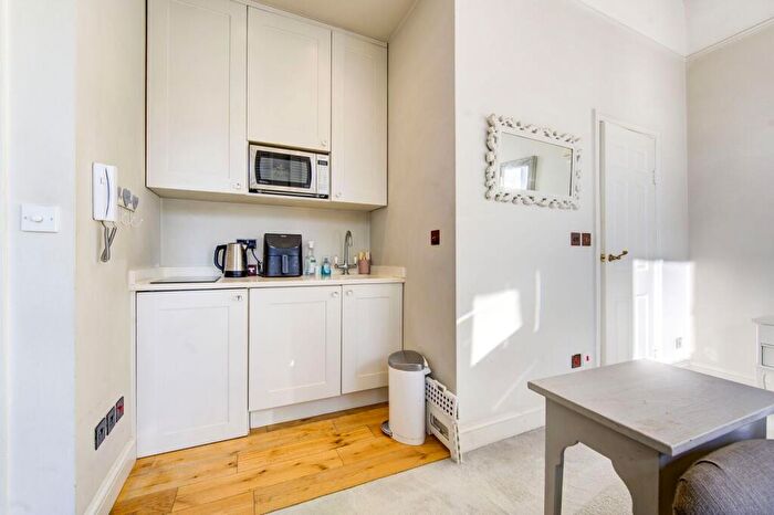 Studio To Rent In Fulham Road, Chelsea, London, SW10