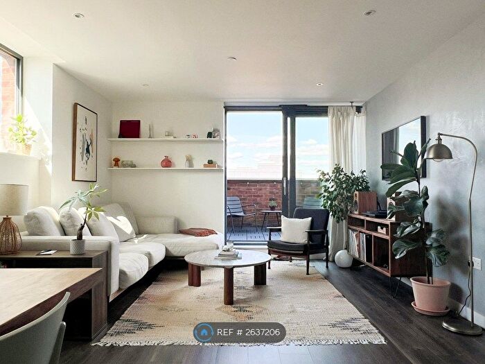 3 Bedroom Flat To Rent In Agate House, London, E9
