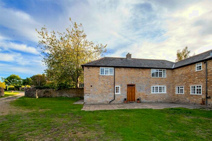 3 Bedroom Detached House To Rent In Clifton Maybank, Yeovil, BA22