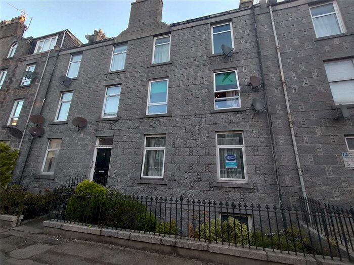 2 Bedroom Flat To Rent In Summerfield Terrace, Ground Floor Right, Aberdeen, AB24