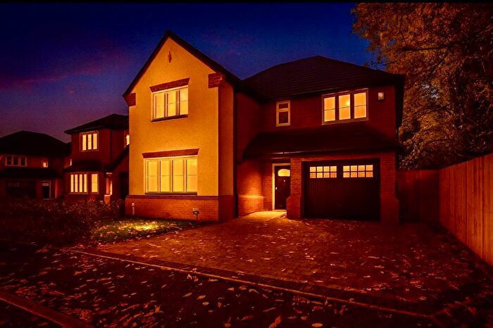 4 Bedroom Detached House For Sale In Whittington Grove, Bloxwich, Walsall, WS3