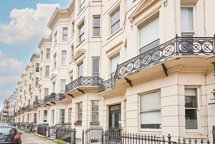 2 Bedroom Flat To Rent In Holland Road, Hove, BN3